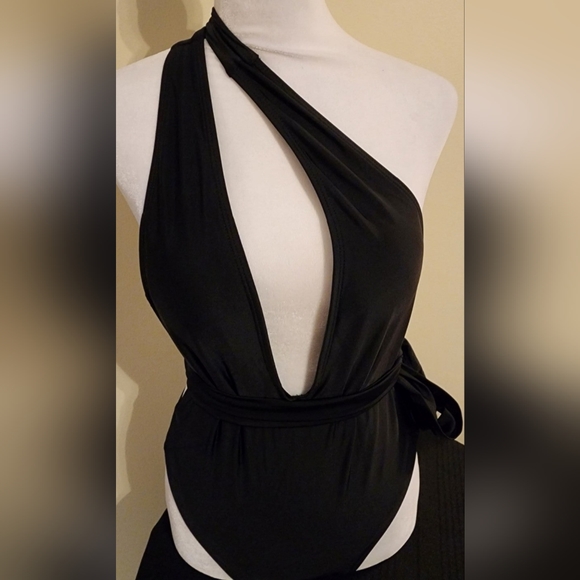 Sexy One Piece Black Multi-way Swimsuit Women's Size Small - Picture 4 of 9